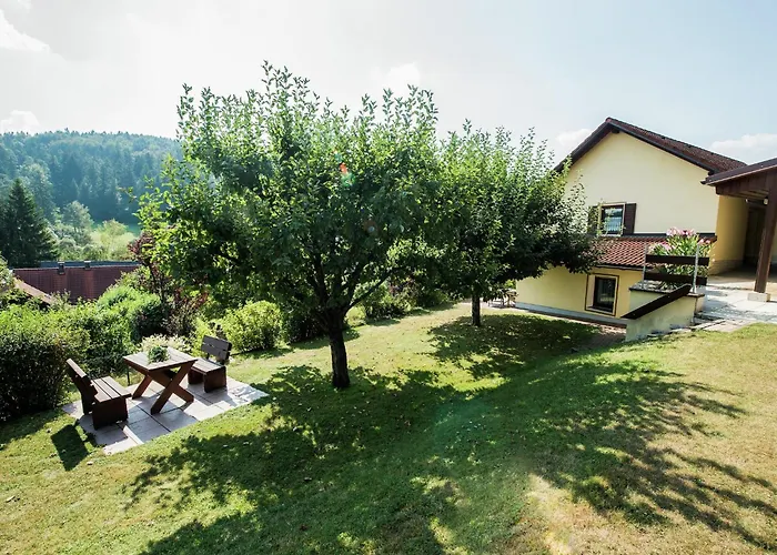 Ferienhaus In Waldnaehe In Plankenstein Plankenfels